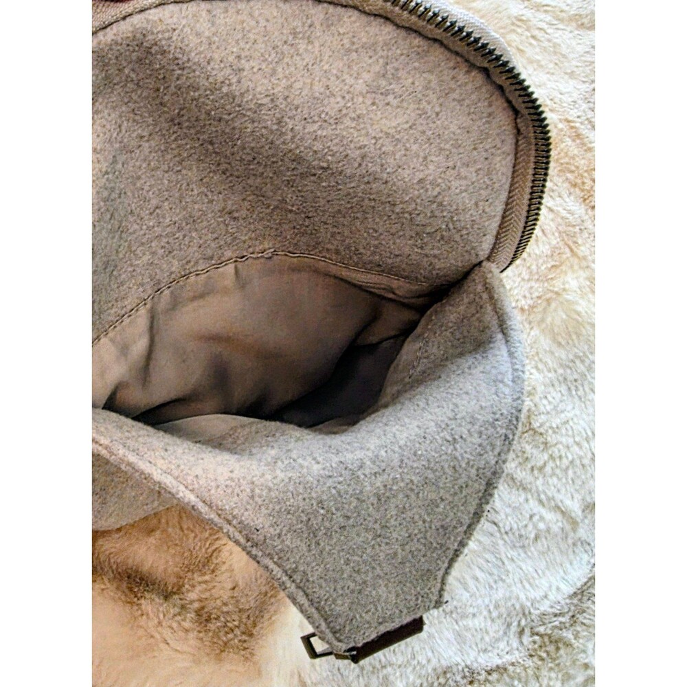 Antik Kraft Samara Crossbody Sling Bag. - Picture 6 of 10